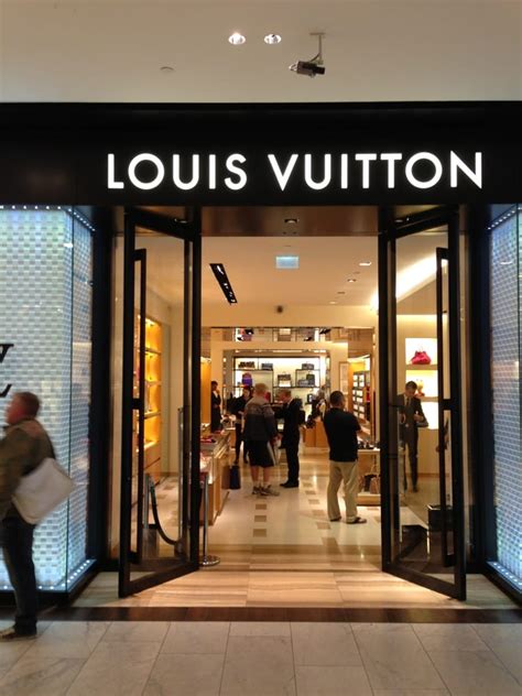 closest louis vuitton store to my location|Louis Vuitton store locator.